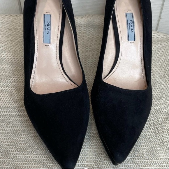 Prada Black Suede Round Toe Platform Heeled Pumps - size 40 Euro, size 10 US. - Picture 2 of 7